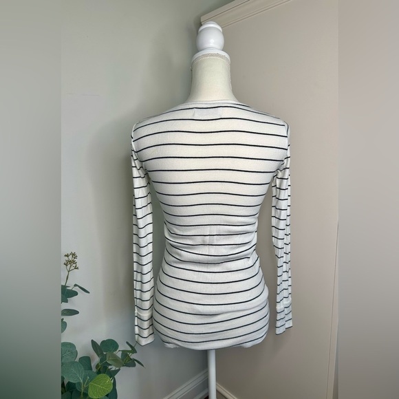 Abercrombie & Fitch Lace Up Striped Ribbed Top in White and Black Size Small - Picture 3 of 9